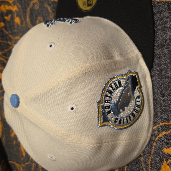 San Jose Sharks New Era Cream and Black Cap - Picture 3 of 6